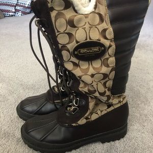 Coach Libby winter boots size 9